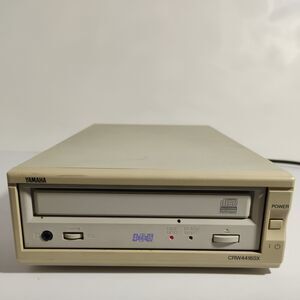 External SCSI CDRW 6x4x16, Yamaha CRW4416SX